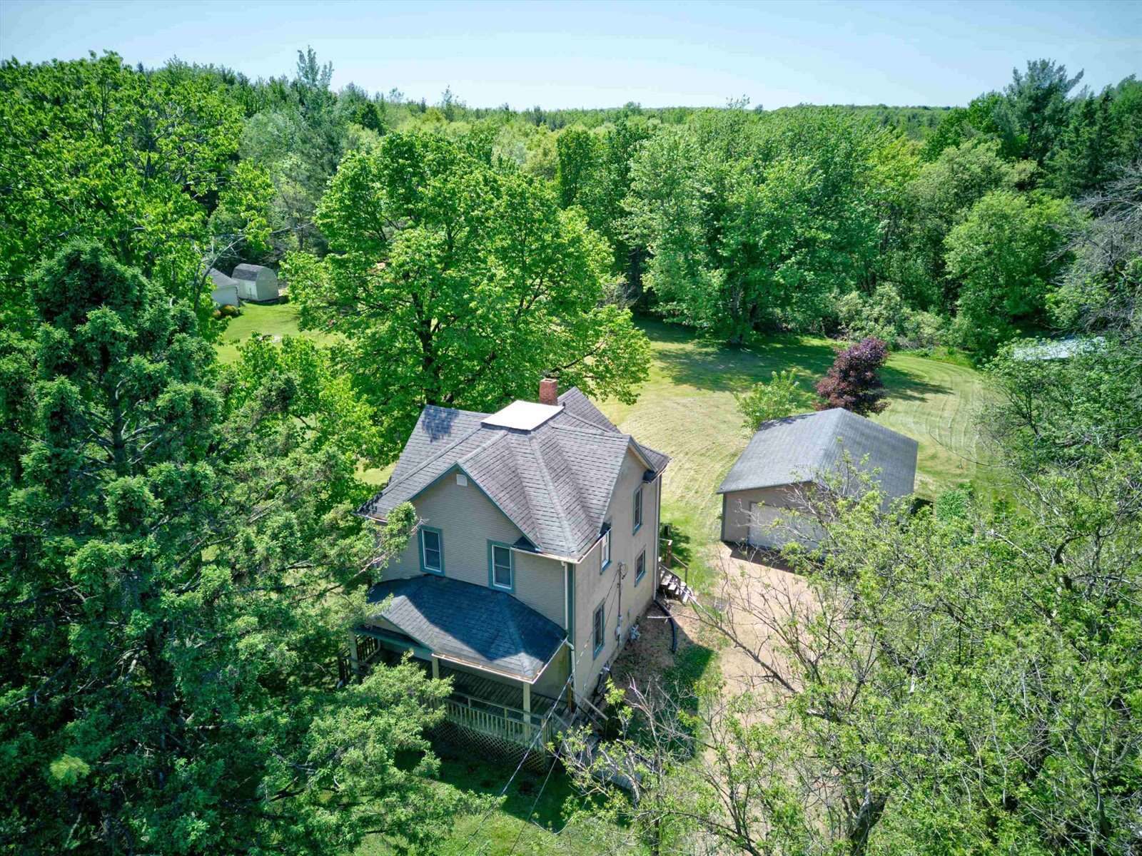 7993 Church Road, Arpin, WI 54410