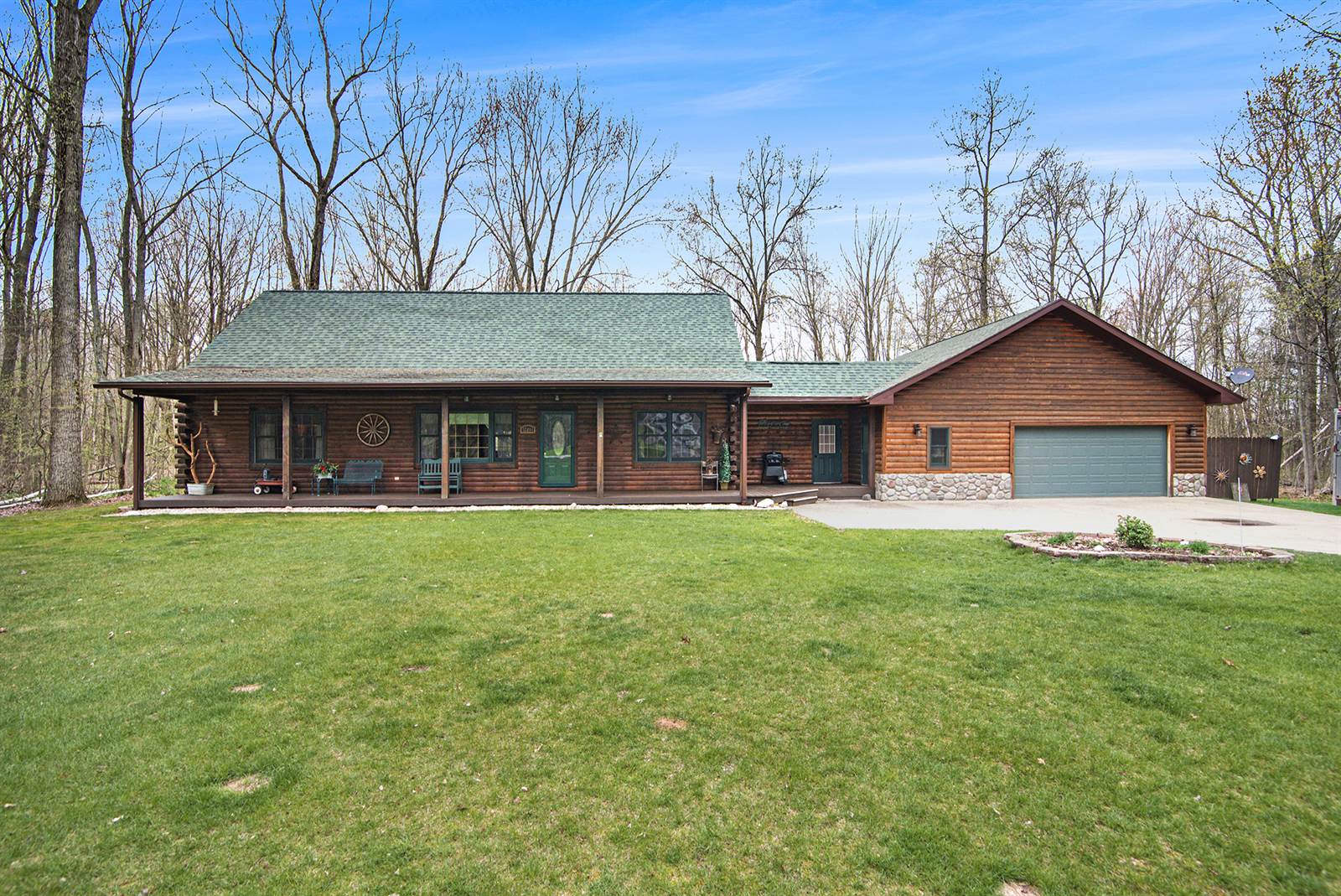 12201 Glenmark Trail, Montrose, MI 48457