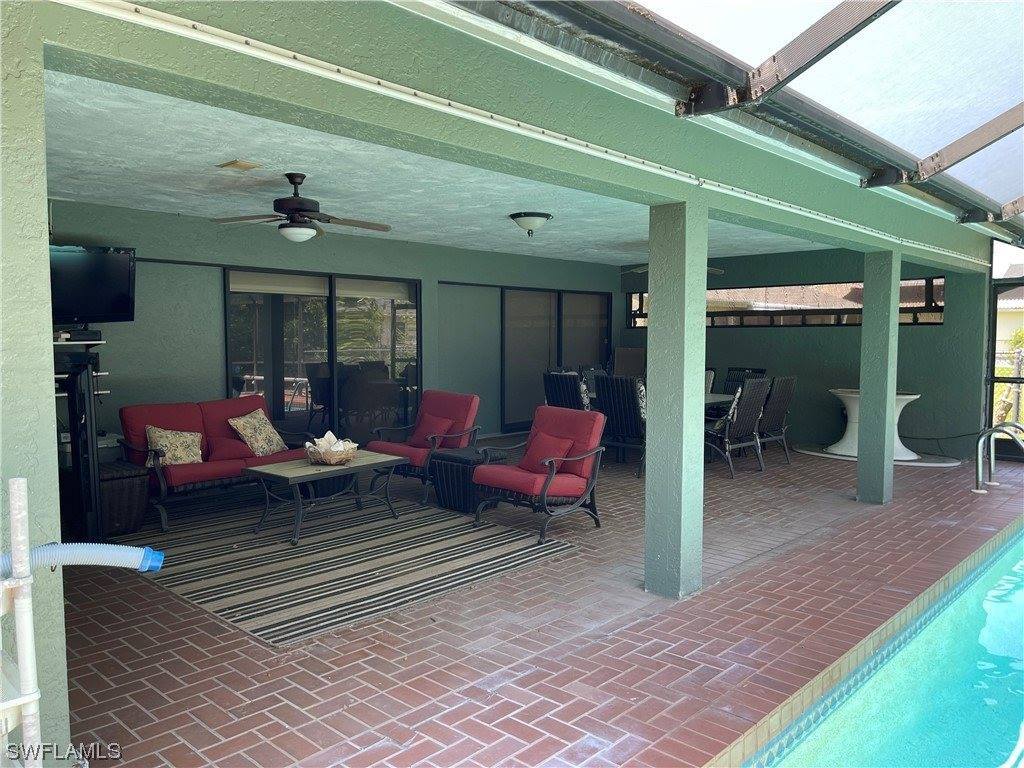 3819 SE 18th Place, Cape Coral, FL 33904