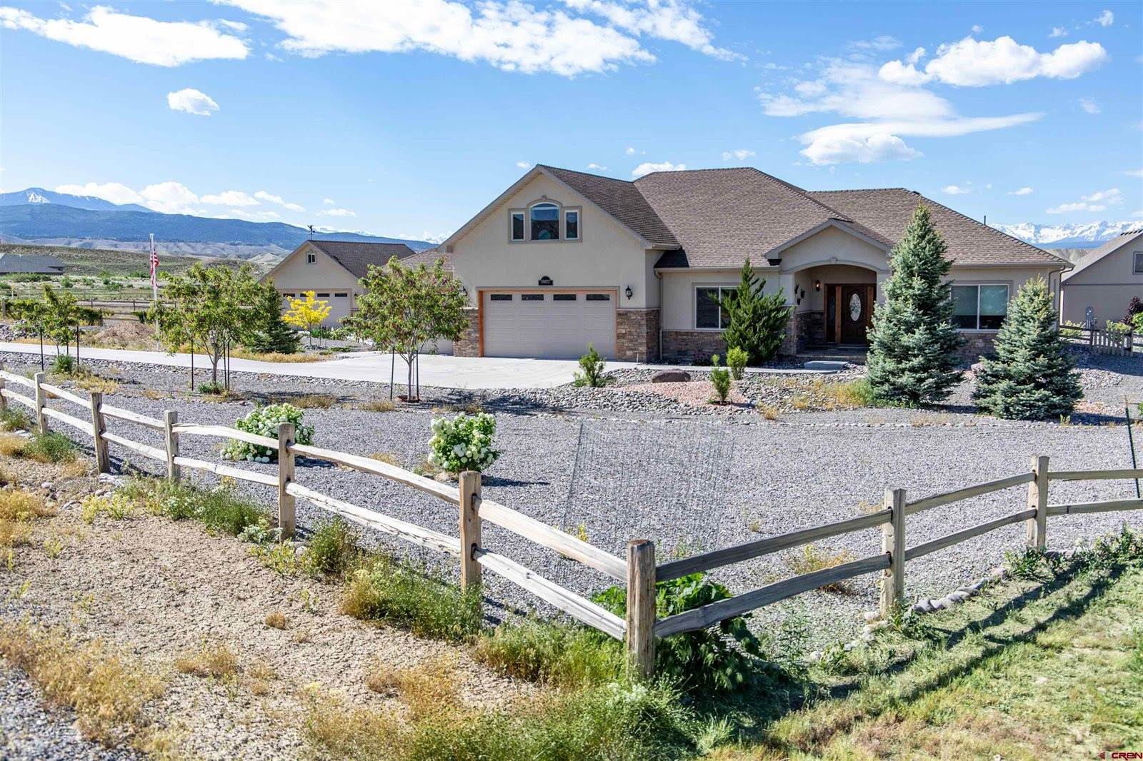 69072 E Oak Grove Road, Montrose, CO 81403