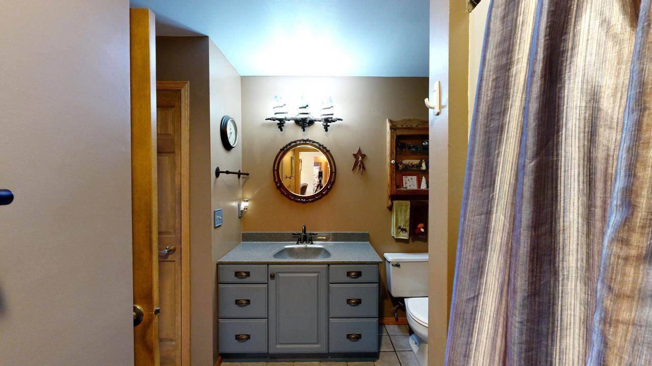 W6143 N Thornapple Ct, Fort Atkinson, WI 53538