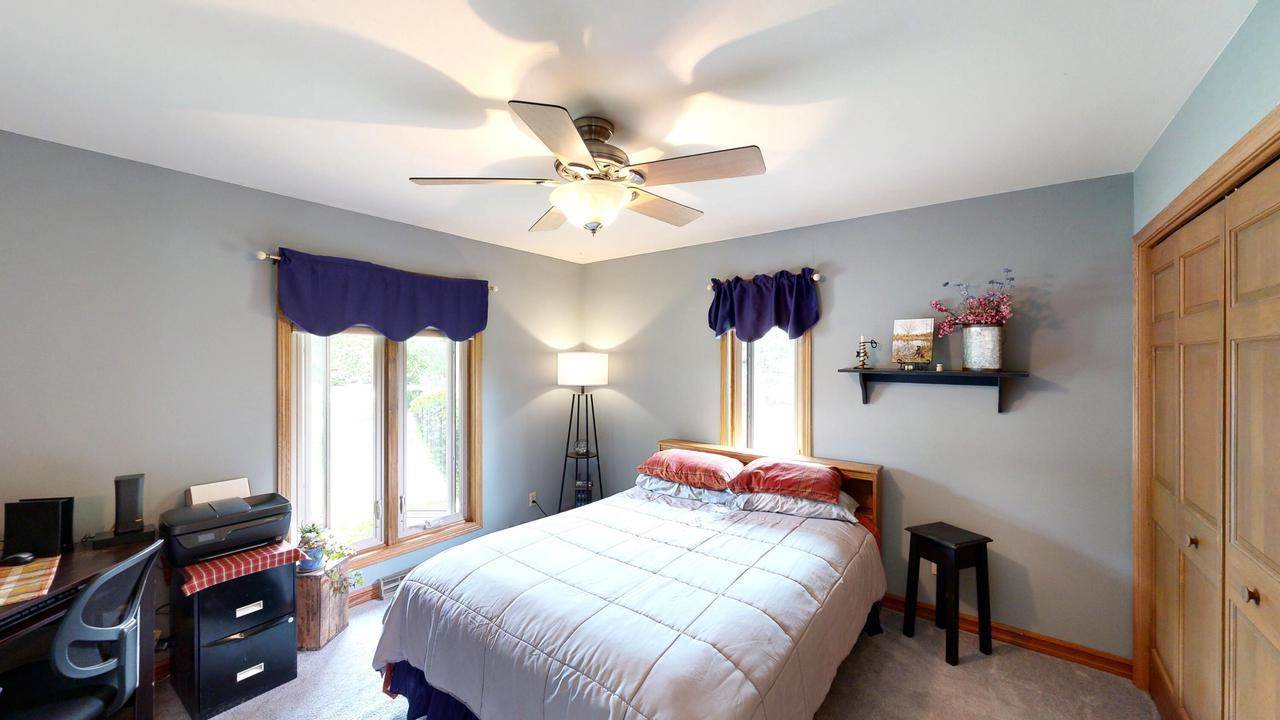 W6143 N Thornapple Ct, Fort Atkinson, WI 53538