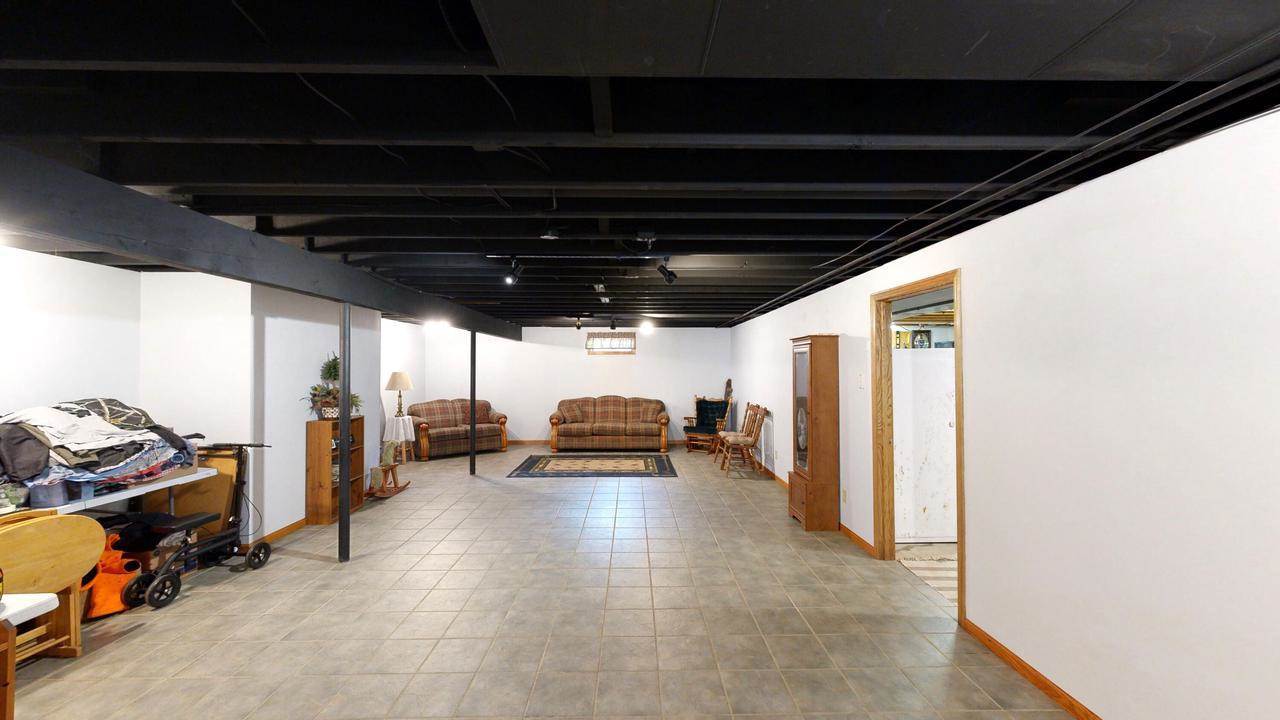 W6143 N Thornapple Ct, Fort Atkinson, WI 53538