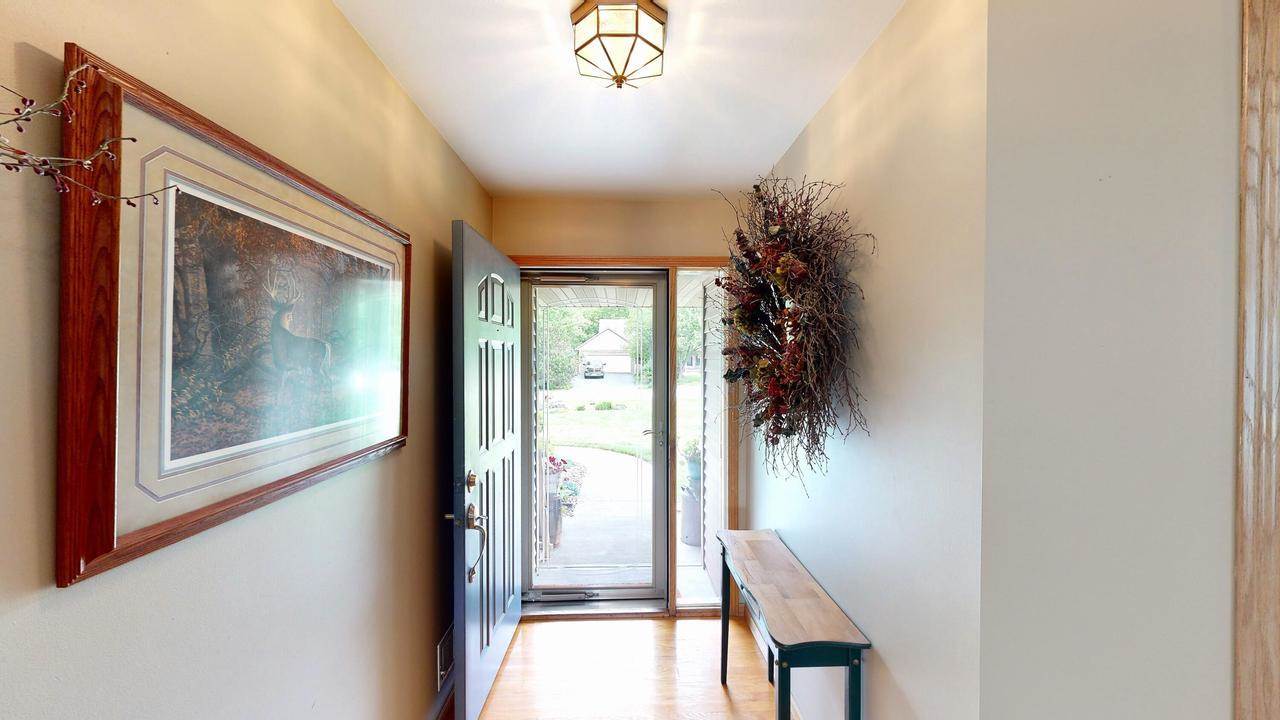 W6143 N Thornapple Ct, Fort Atkinson, WI 53538