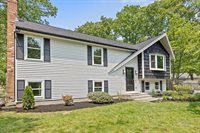 12 Barrows Ct, Norton, MA 02766