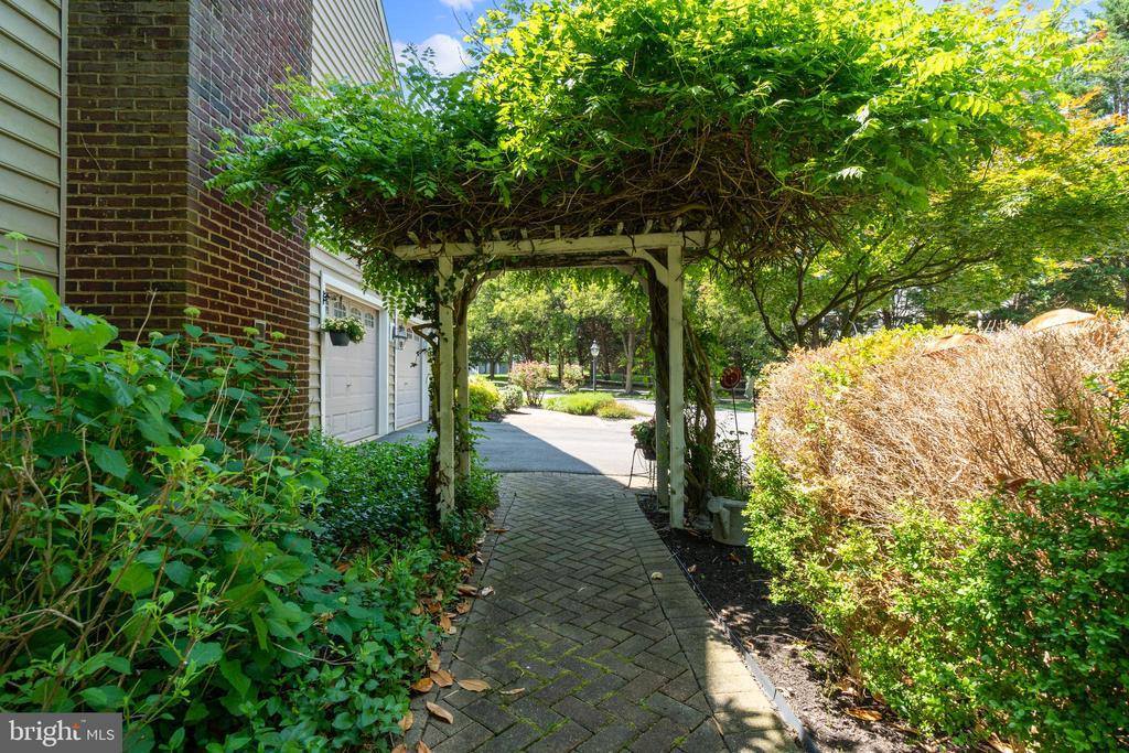 7009 Helmsdale Court, Clarksville, MD 21029