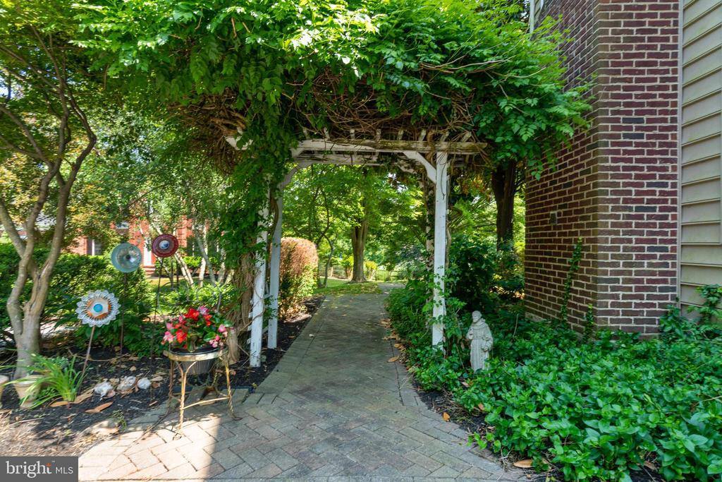 7009 Helmsdale Court, Clarksville, MD 21029