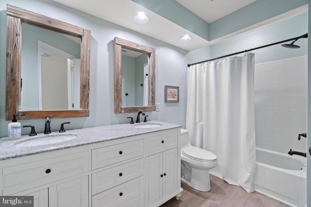 7009 Helmsdale Court, Clarksville, MD 21029