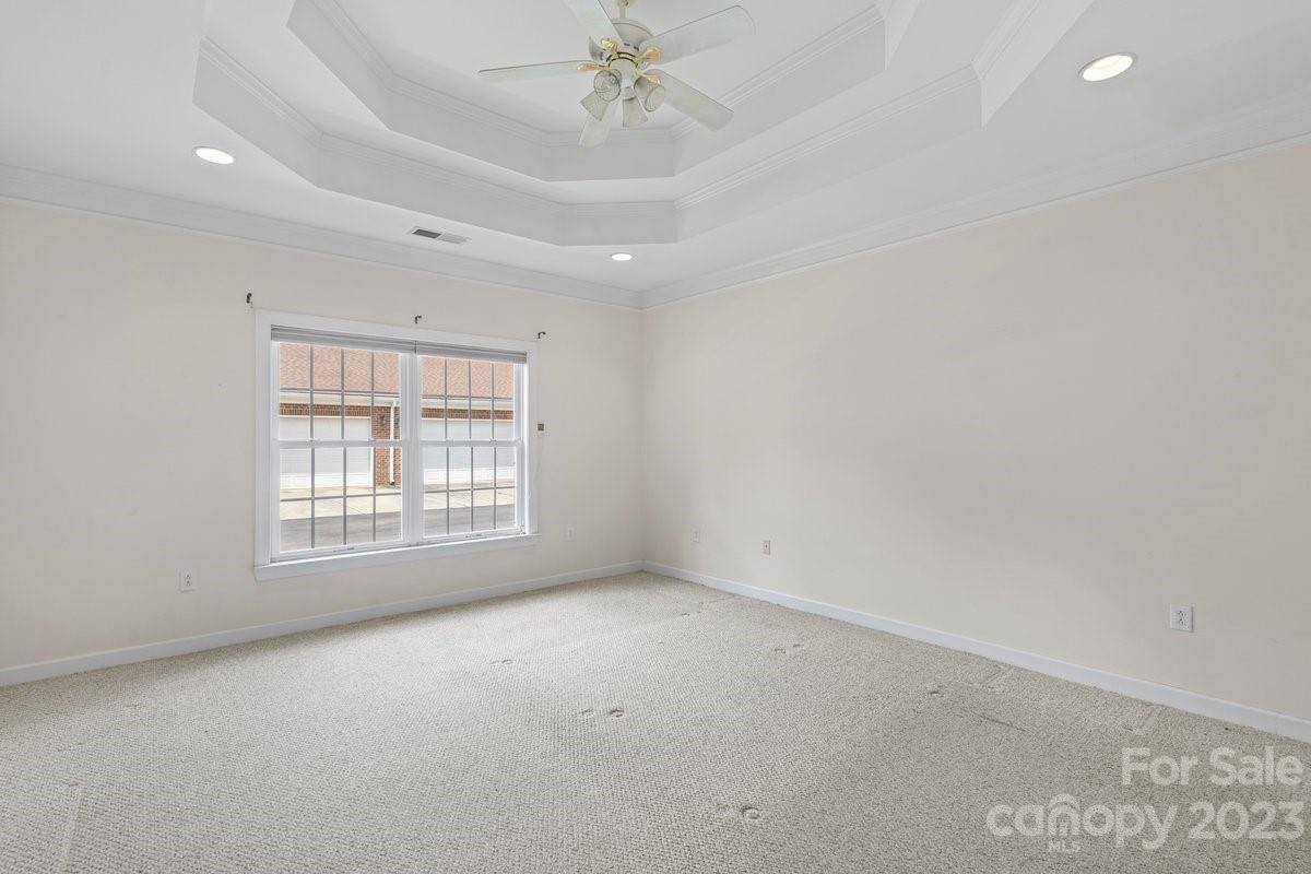 9039 Grand Oak Drive, Charlotte, NC 28277