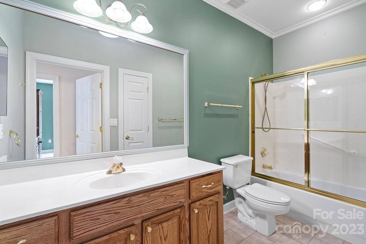 9039 Grand Oak Drive, Charlotte, NC 28277