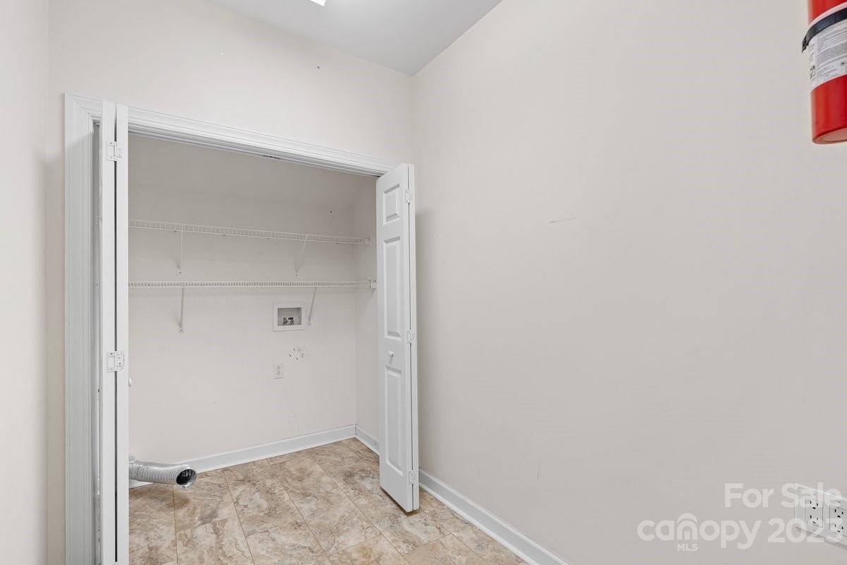 9039 Grand Oak Drive, Charlotte, NC 28277