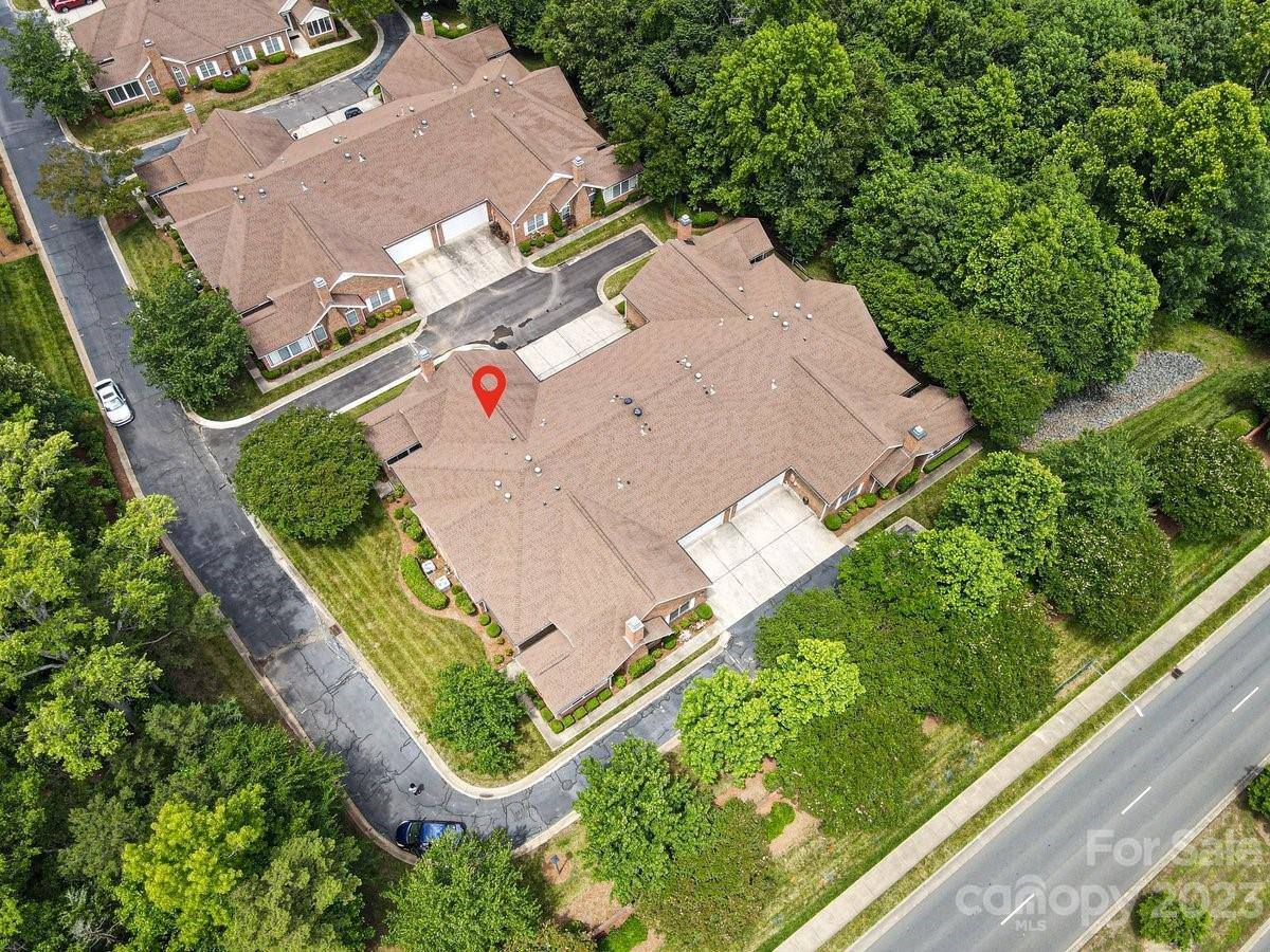 9039 Grand Oak Drive, Charlotte, NC 28277