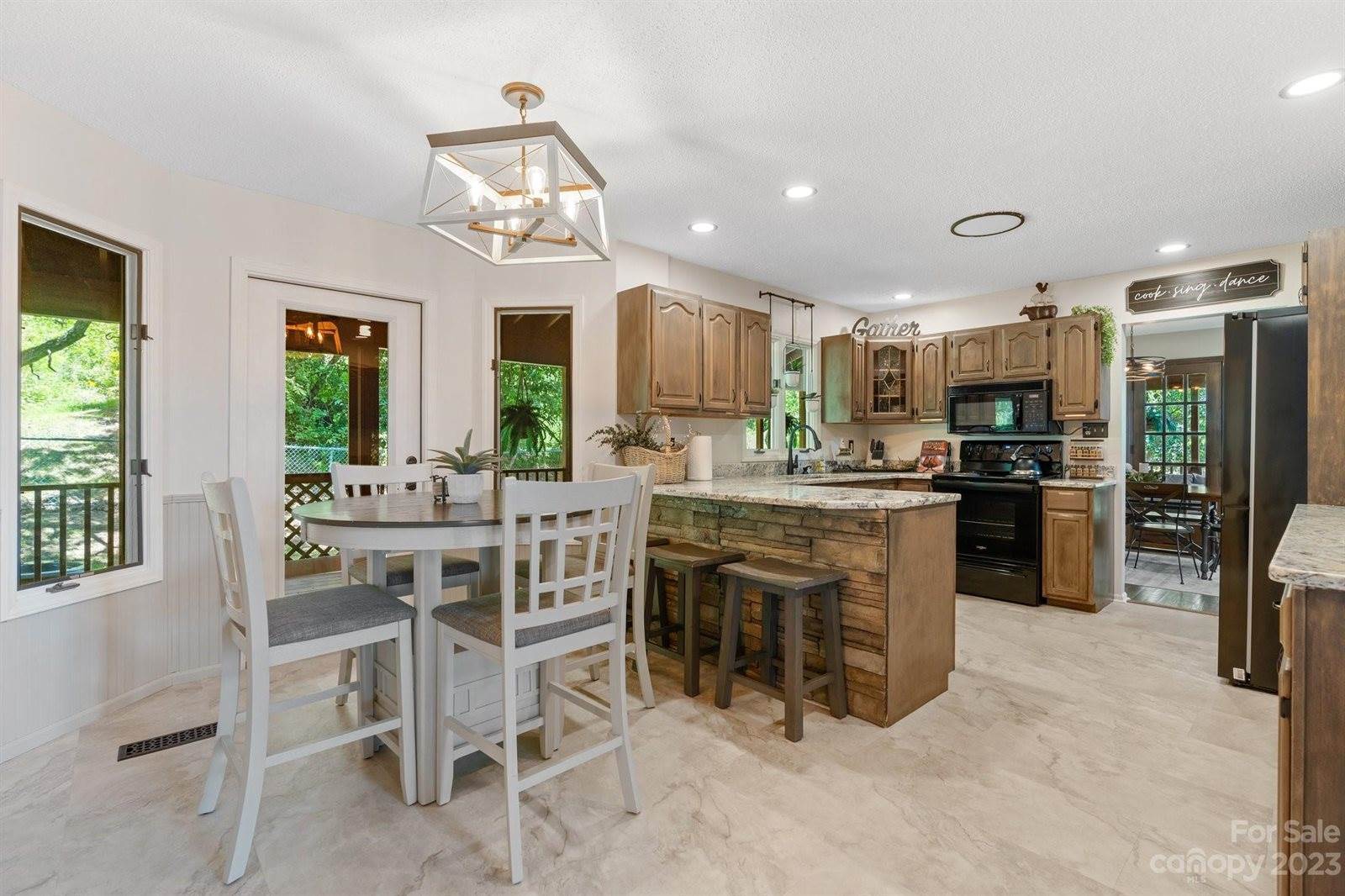 336 Carter Lane, Marshall, NC 28753