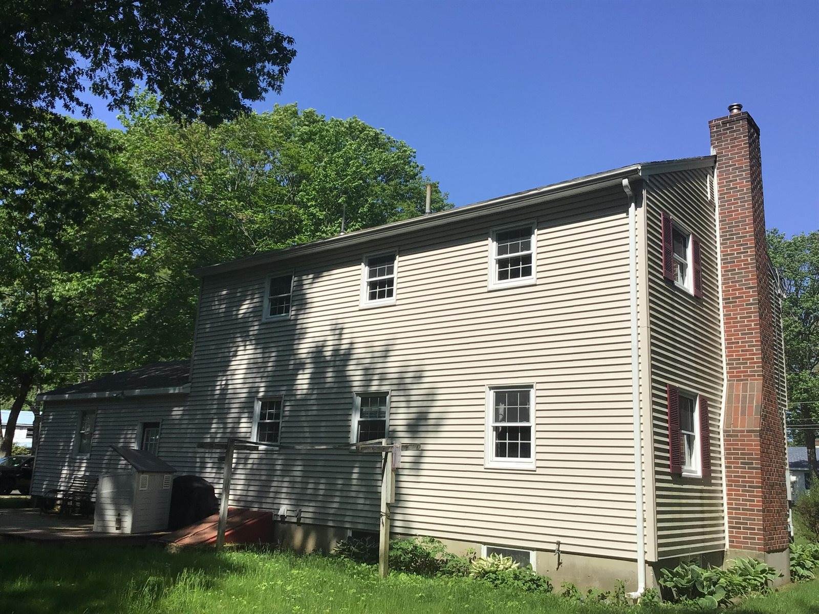 13 Old Farm Road, Topsham, ME 04086