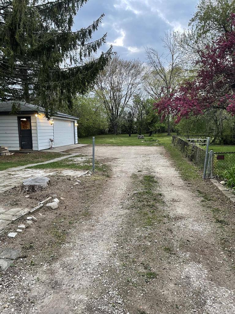 8630 W Lancaster AVENUE, Milwaukee, WI 53225