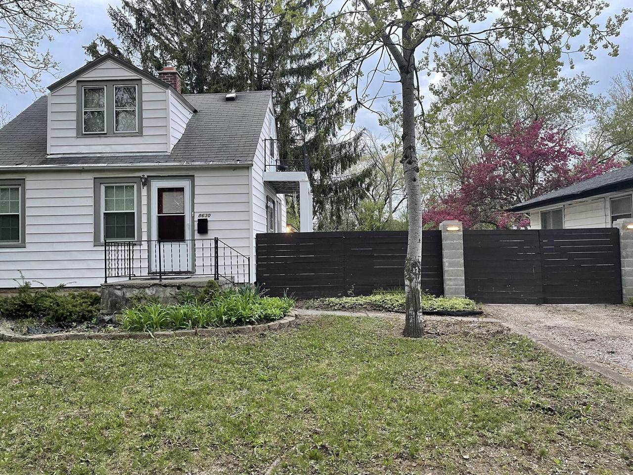 8630 W Lancaster AVENUE, Milwaukee, WI 53225