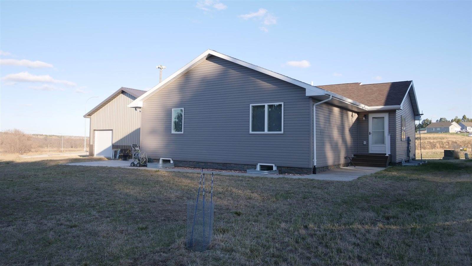 1604 Heights Ave, Burlington, ND 58722