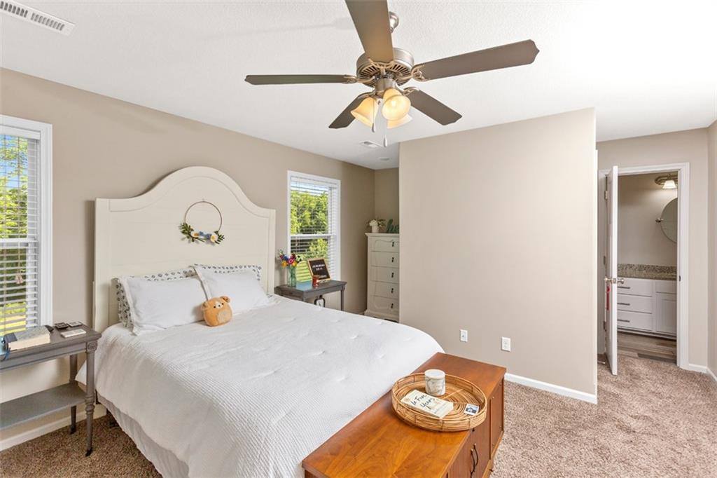 704 Buckeye Lane, Pleasant Hill, MO 64080