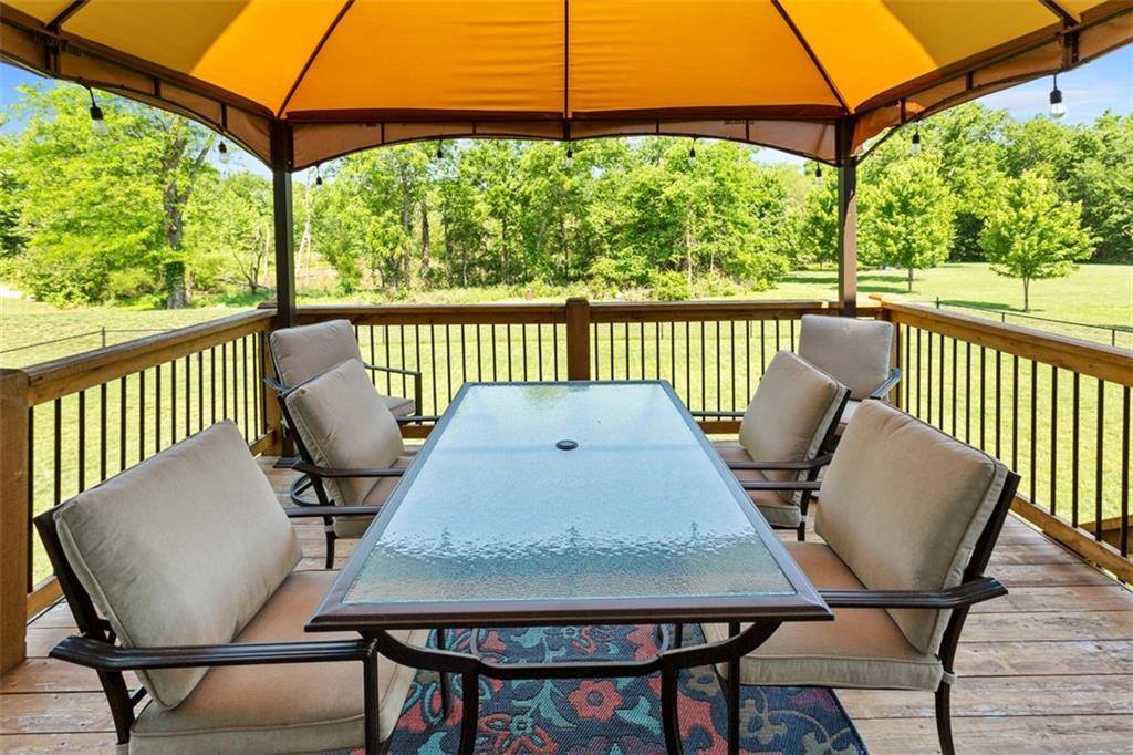 704 Buckeye Lane, Pleasant Hill, MO 64080