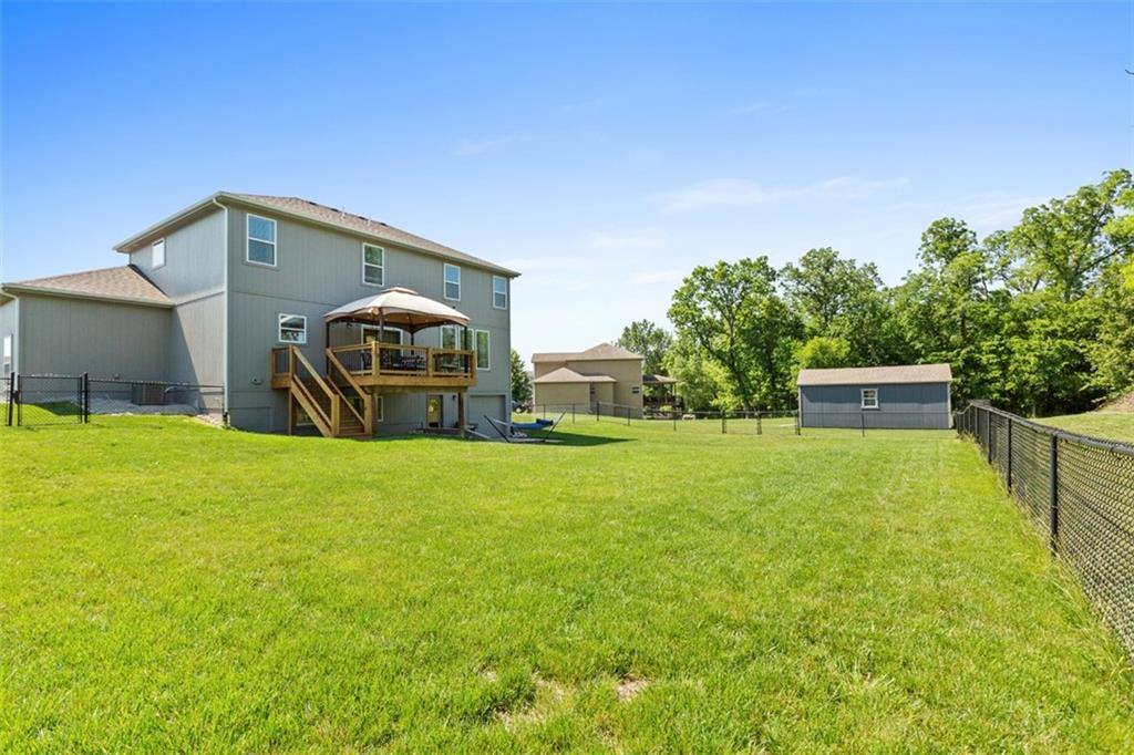 704 Buckeye Lane, Pleasant Hill, MO 64080