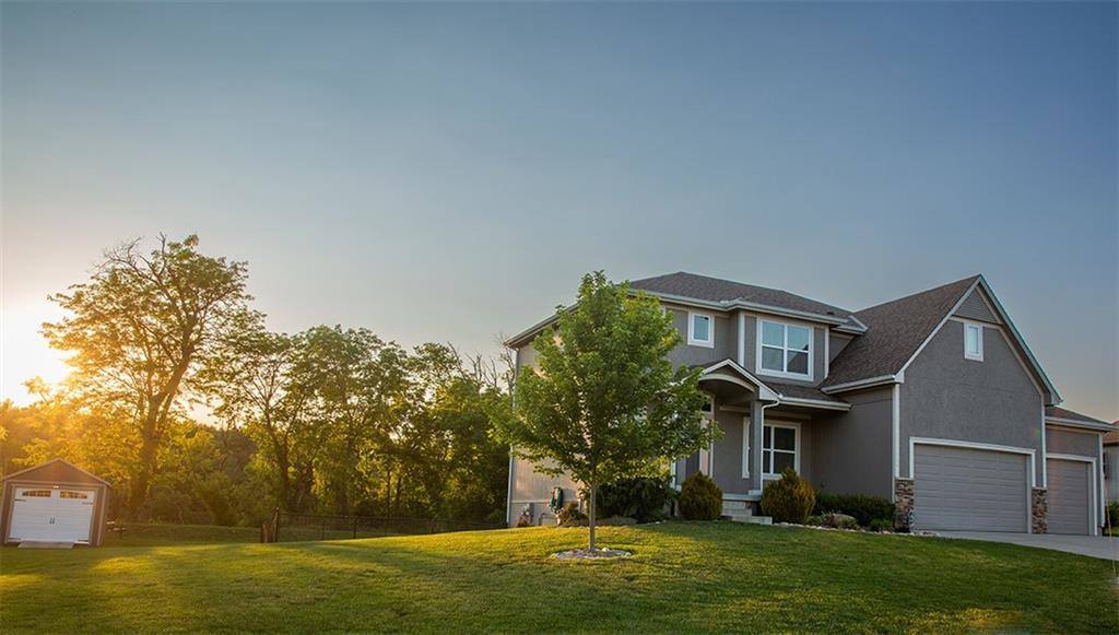 704 Buckeye Lane, Pleasant Hill, MO 64080