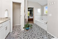 704 Buckeye Lane, Pleasant Hill, MO 64080