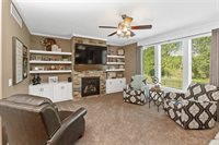 704 Buckeye Lane, Pleasant Hill, MO 64080