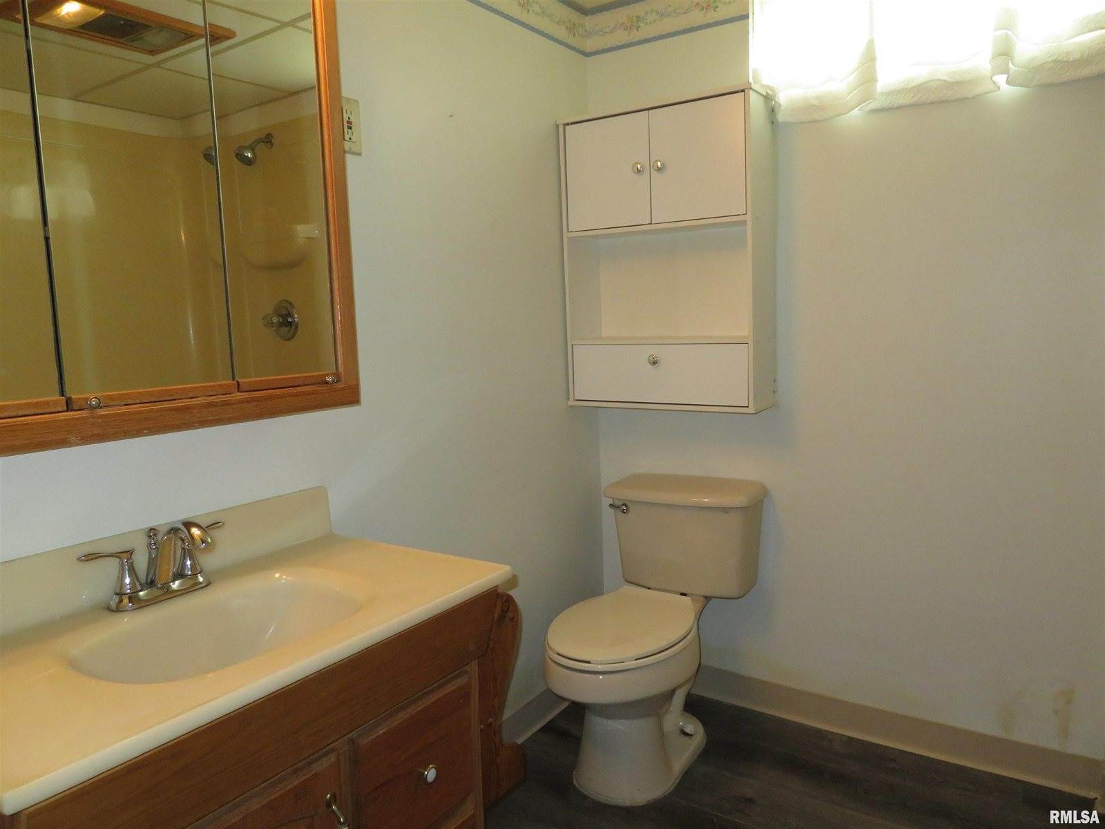 236 13TH Street, Silvis, IL 61282