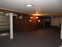 236 13TH Street, Silvis, IL 61282