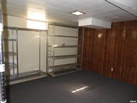 236 13TH Street, Silvis, IL 61282