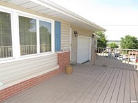 236 13TH Street, Silvis, IL 61282