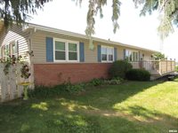 236 13TH Street, Silvis, IL 61282