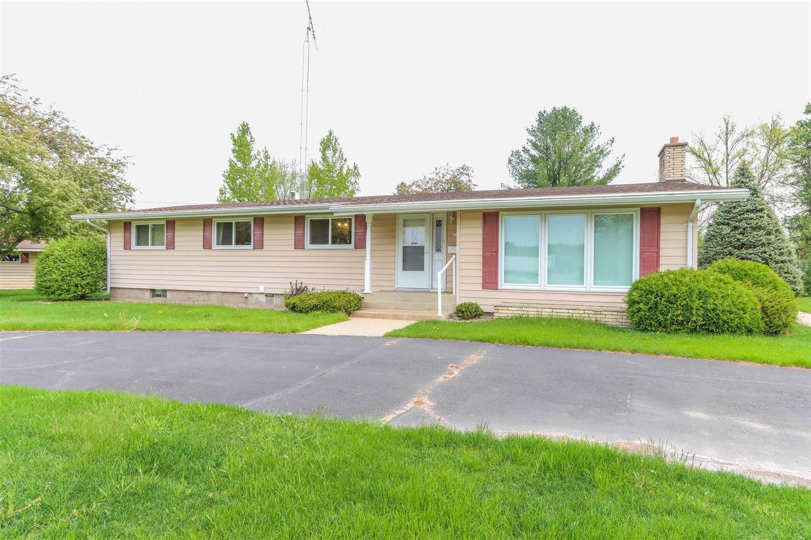 738 W Poplar Street, Plainfield, WI 54966