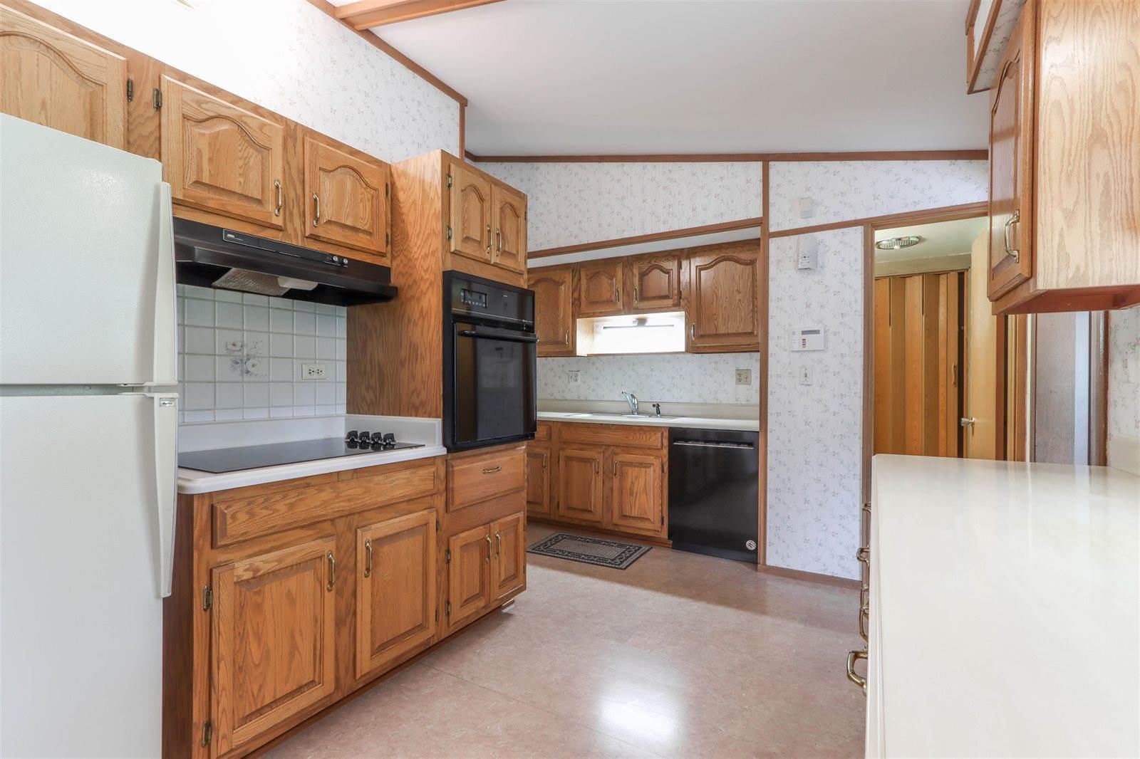 738 W Poplar Street, Plainfield, WI 54966