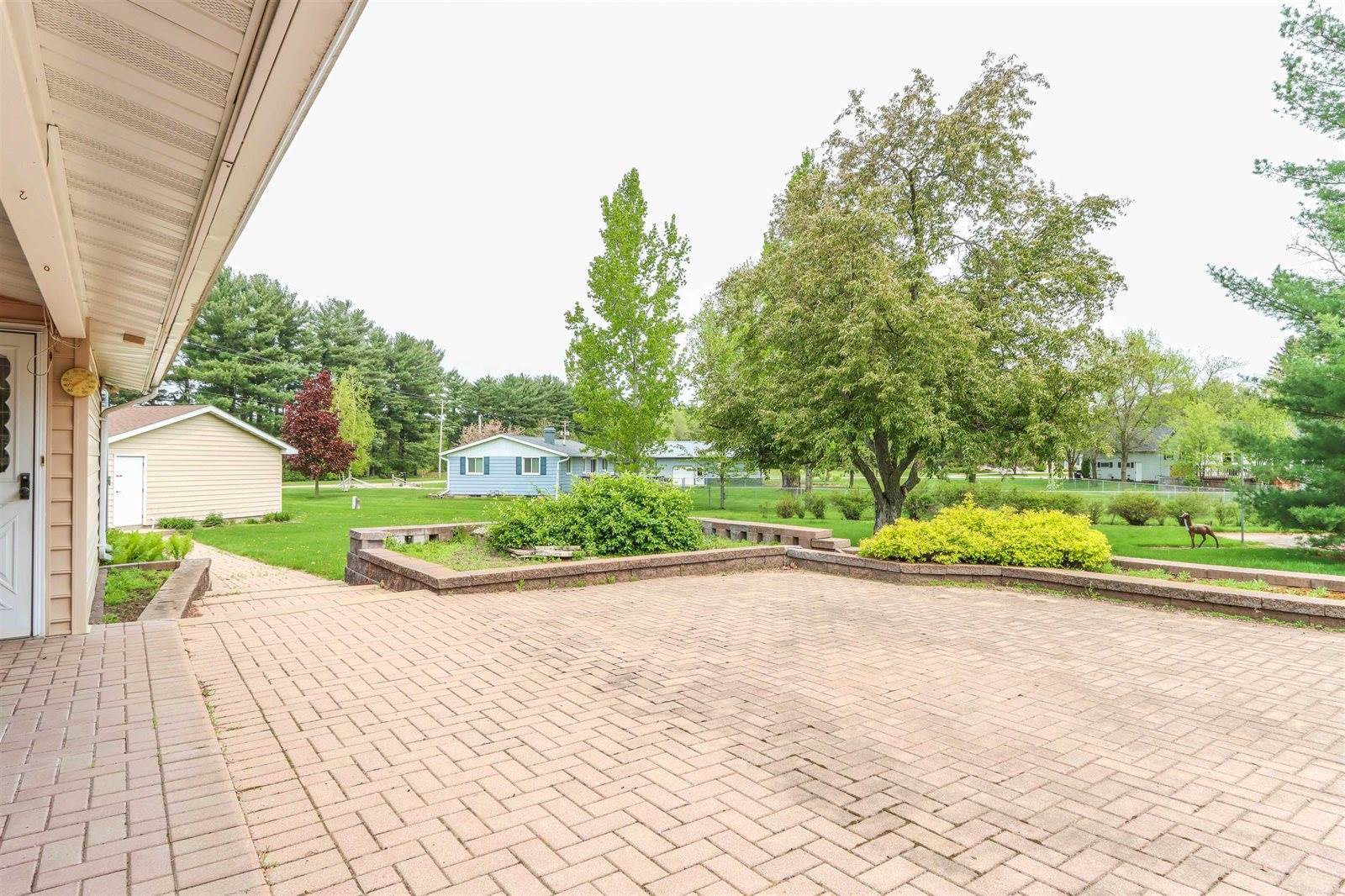 738 W Poplar Street, Plainfield, WI 54966