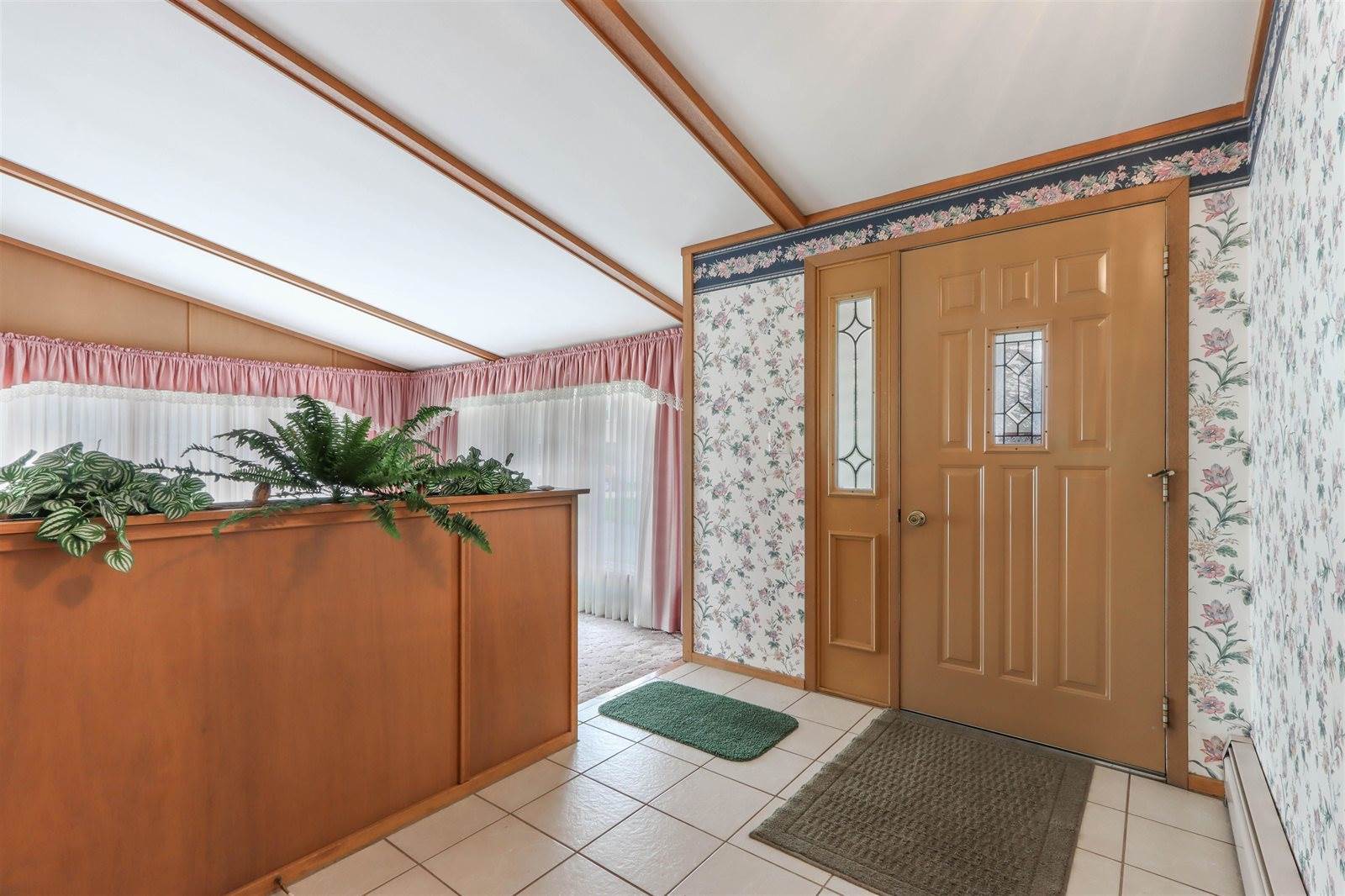 738 W Poplar Street, Plainfield, WI 54966