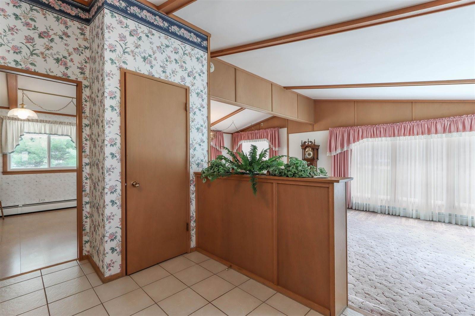 738 W Poplar Street, Plainfield, WI 54966