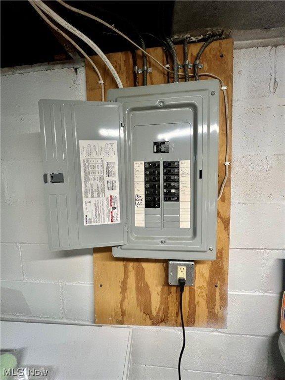 126 East Woodland Avenue, Columbiana, OH 44408