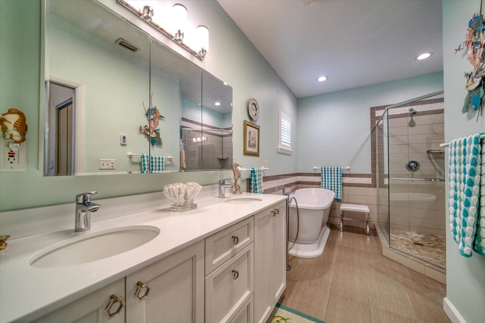 6363 59TH Avenue North, Saint Petersburg, FL 33709