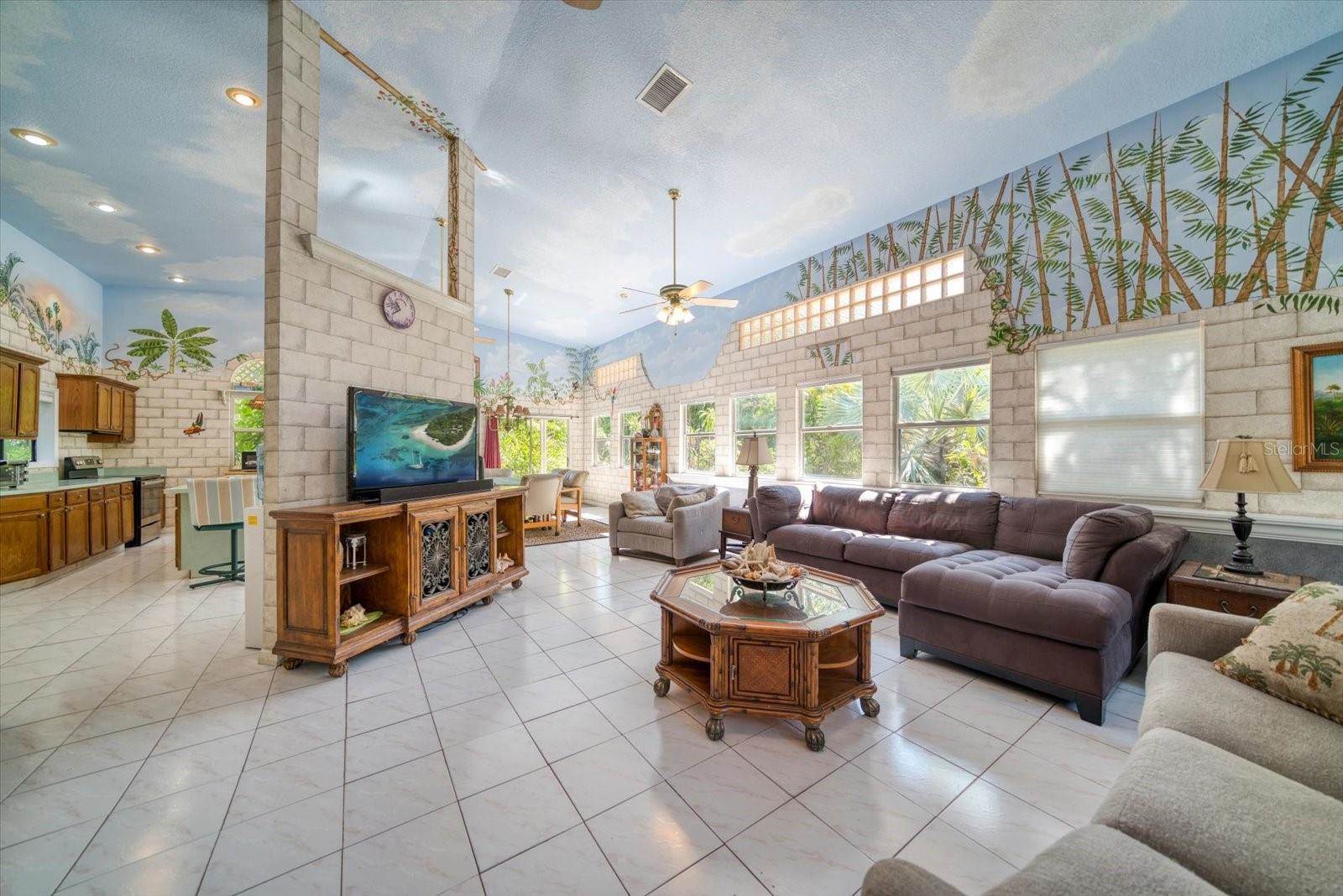 6363 59TH Avenue North, Saint Petersburg, FL 33709