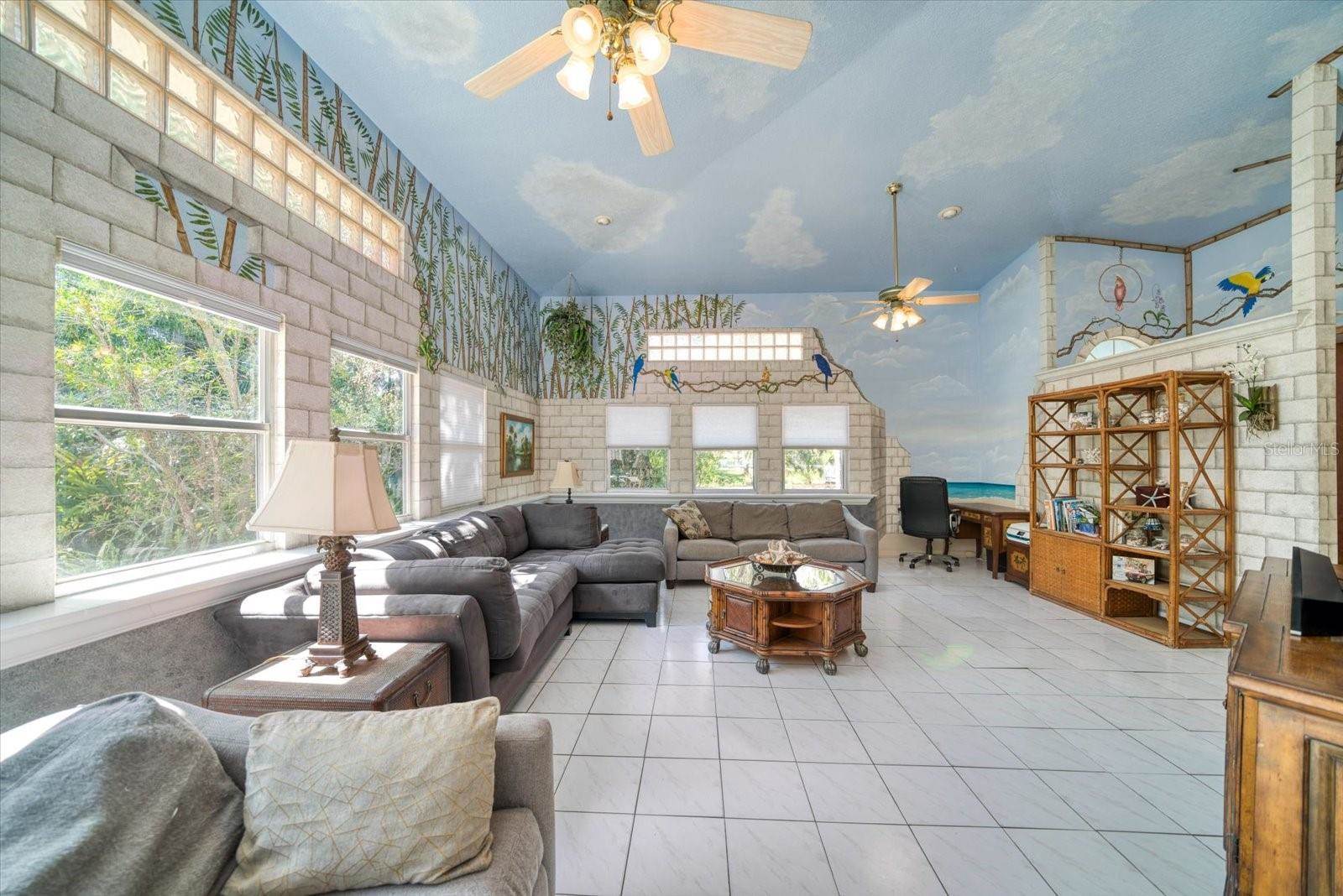 6363 59TH Avenue North, Saint Petersburg, FL 33709