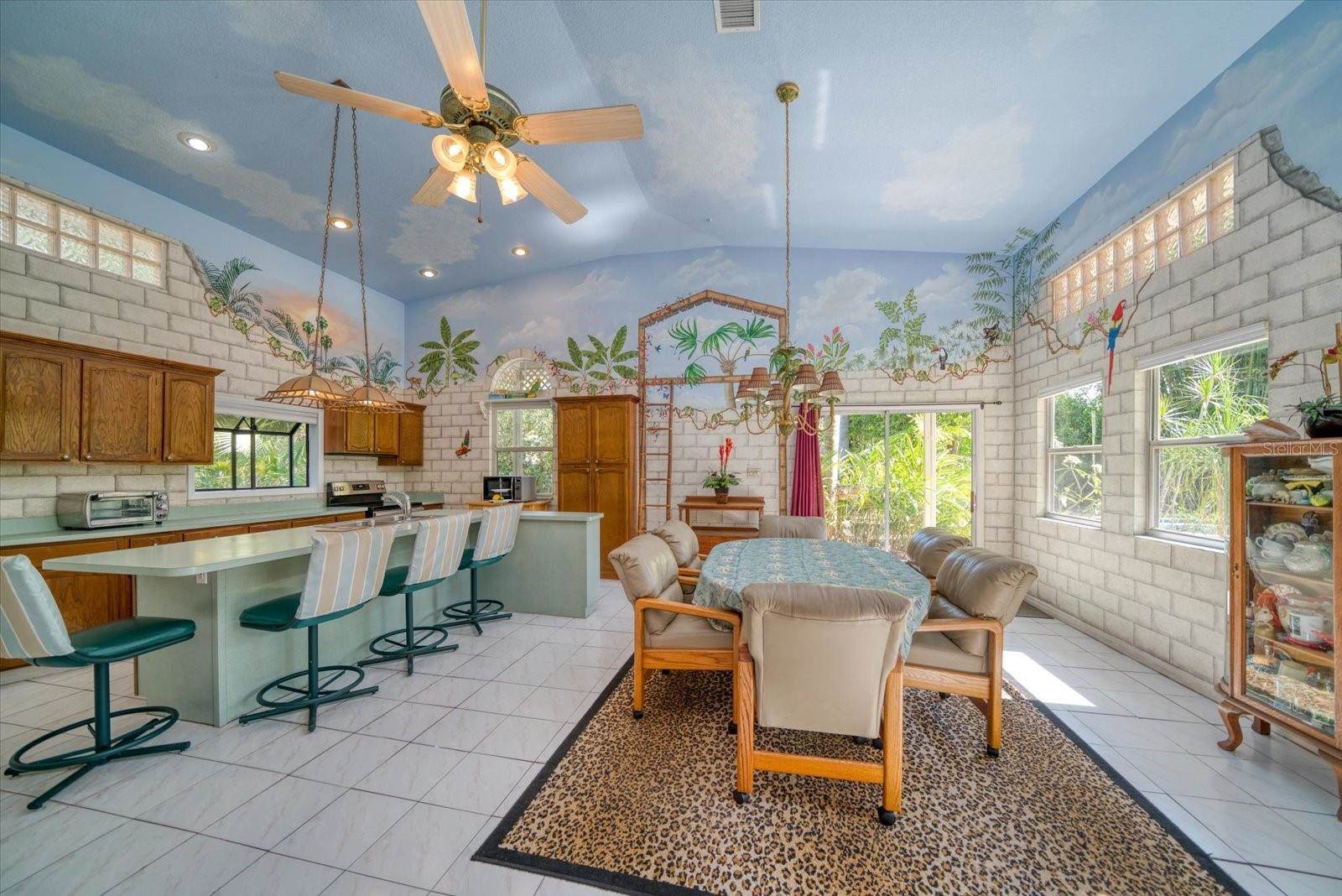 6363 59TH Avenue North, Saint Petersburg, FL 33709