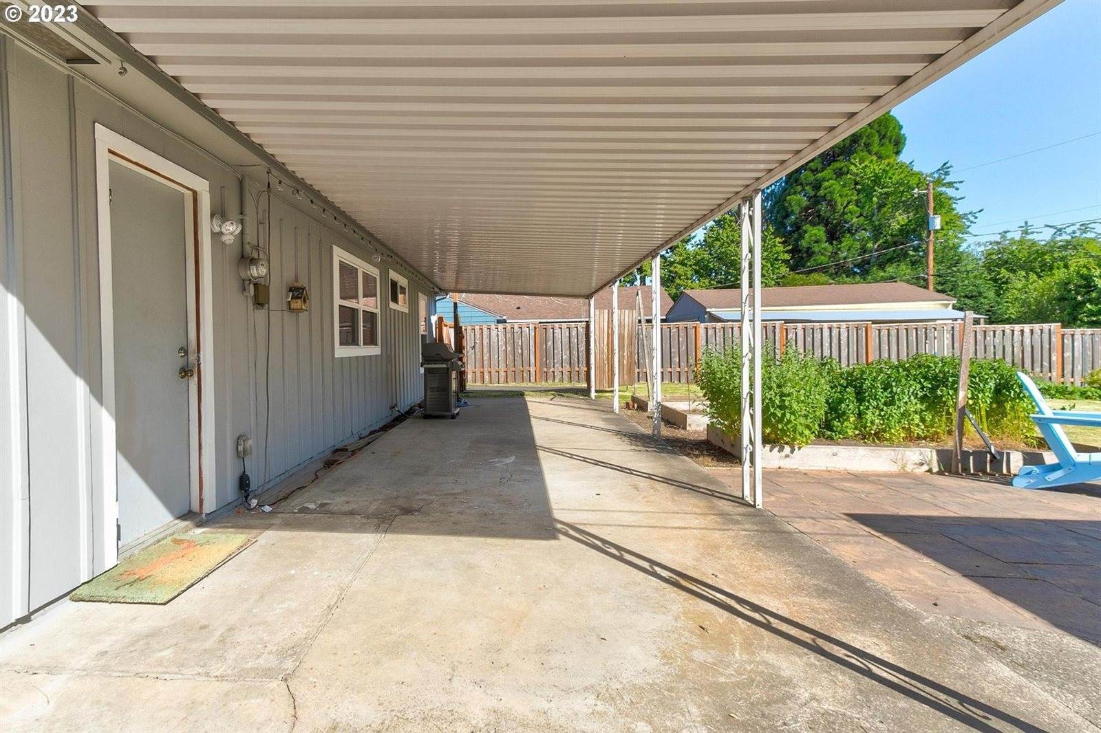 12960 SW Douglas St, Portland, OR 97225