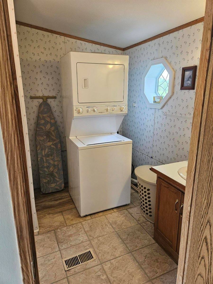 431 Day Road, Brewer, ME 04412