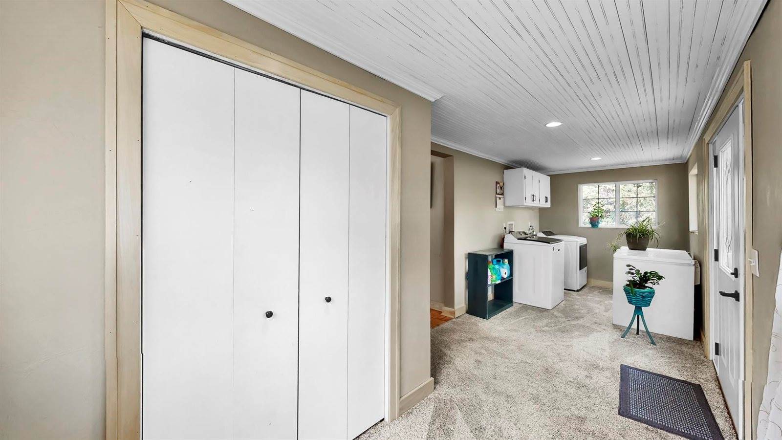 653 North Main Street, Oconto Falls, WI 54154