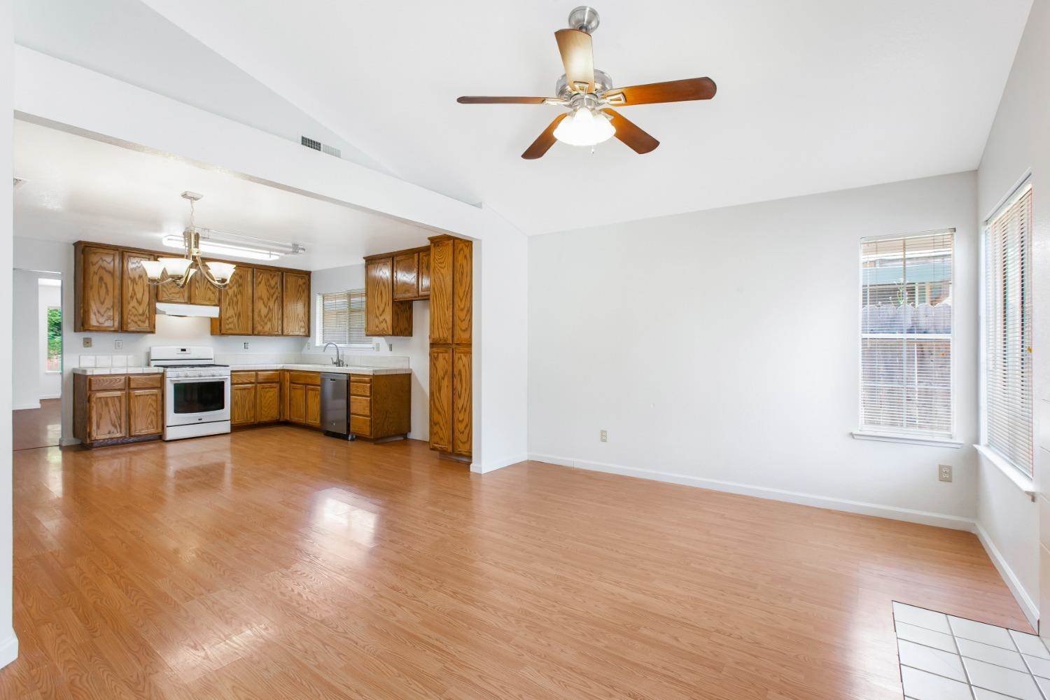 6309 elkhorn manor, Rio Linda, CA 95673