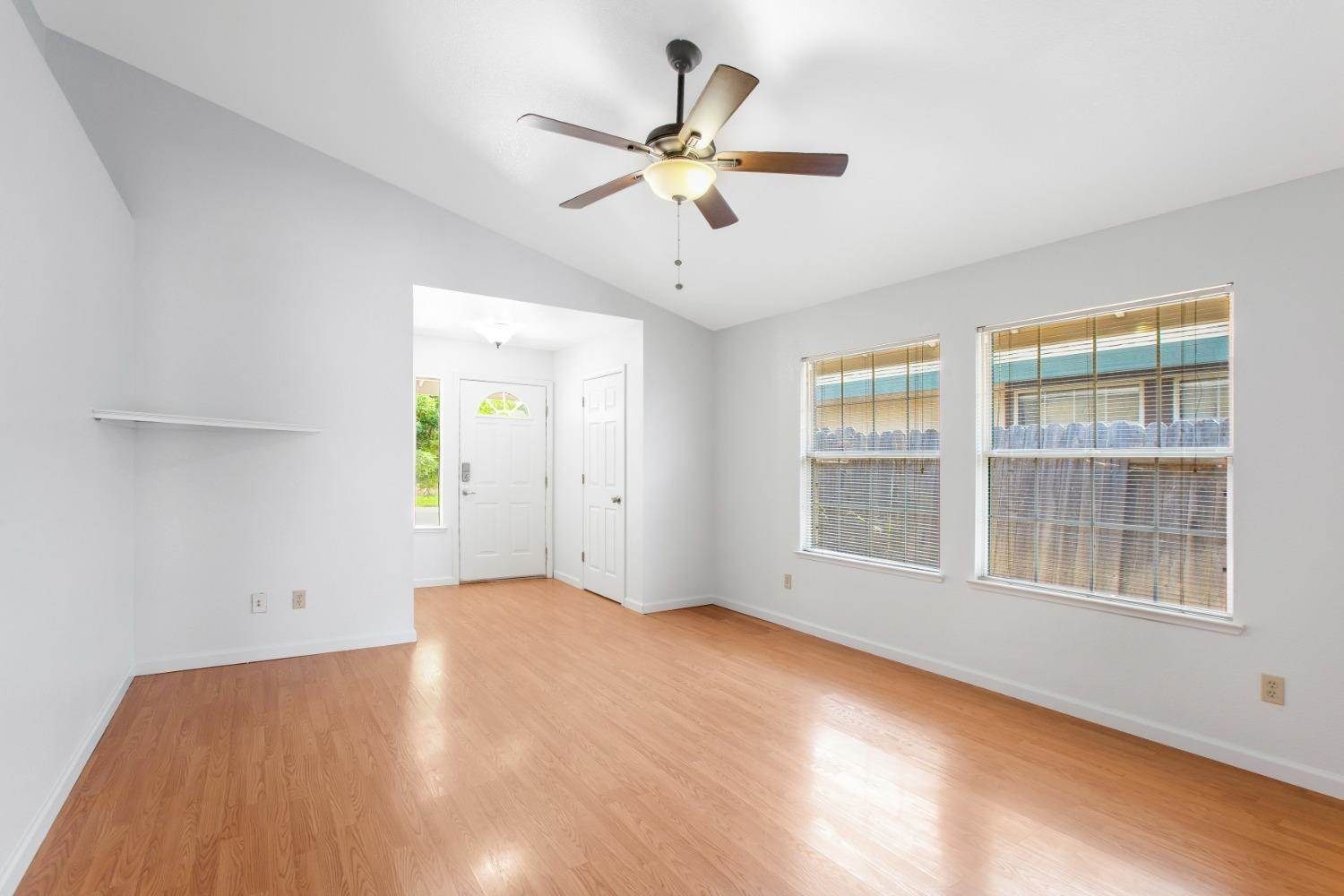 6309 elkhorn manor, Rio Linda, CA 95673