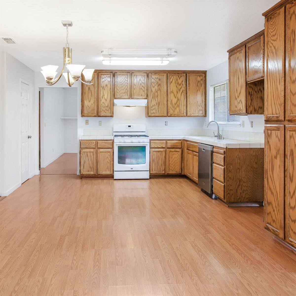 6309 elkhorn manor, Rio Linda, CA 95673