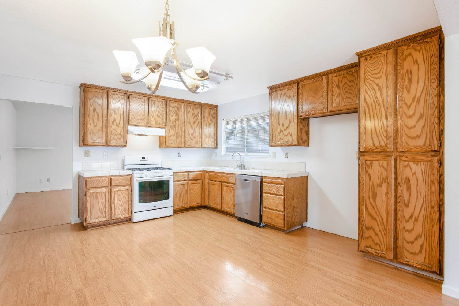 6309 elkhorn manor, Rio Linda, CA 95673