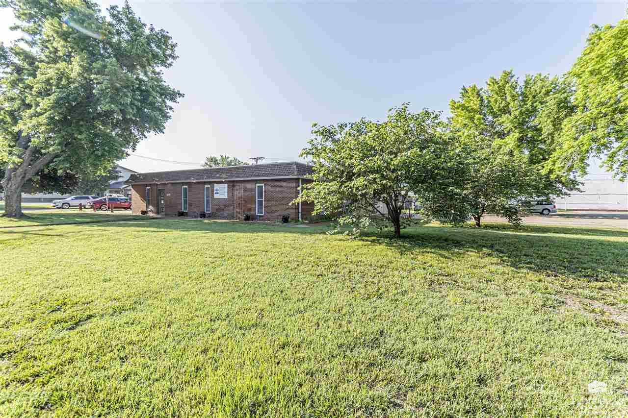 1201 W Walnut Street, Salina, KS 67401